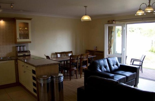 Trim Cabaña | Knightsbrook Courtyard Houses