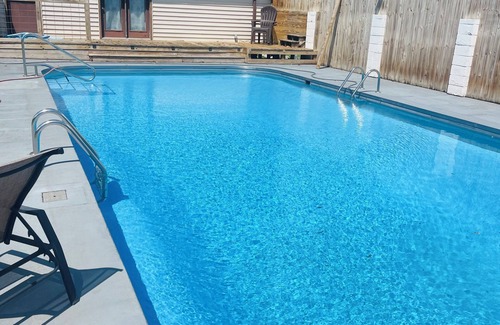 Johnson City Casa | Knob Creek Falls -Private Inground Pool! Best Location in the city!