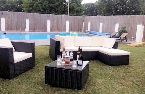 Johnson City Casa | Knob Creek Falls -Private Inground Pool! Best Location in the city!