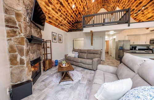 Claysburg Cabina | Knobby and Nice Retreat, Blue Knob Ski Resort