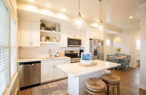Celina Casa | Knot-A-Worry: 3 Bed/2 Bath Cottage w/ Game Room and Hot Tub!