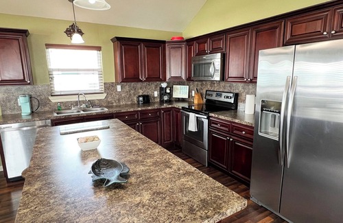 Golden Meadow Casa | Knot Workin - Boat Access - Island Realty