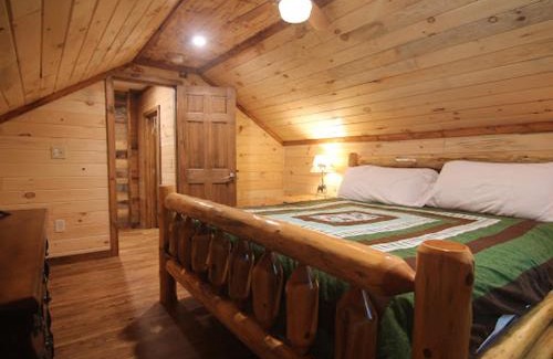Windham Casa | Knotty Pine Cabin in the Pines