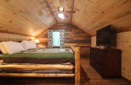 Windham Casa | Knotty Pine Cabin in the Pines