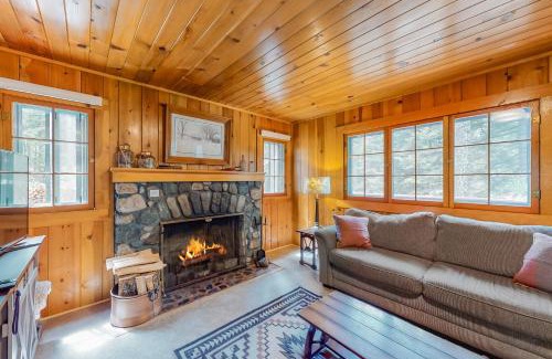 Joseph Casa | Knotty Pine Cabin