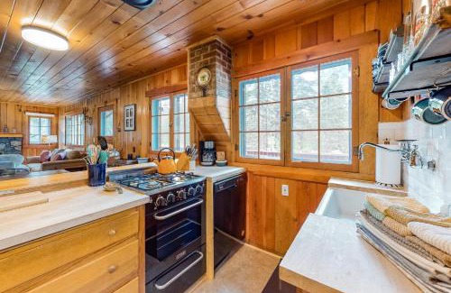 Joseph Casa | Knotty Pine Cabin