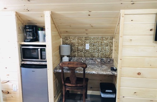 Mountain View Apartamento | Nuevo- El nido de la ardilla @ The Knotty Squirrel