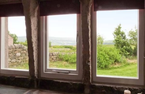 Cragg Vale Cabaña | Knowle Lodge