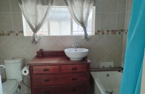 Klerksdorp Apartamento | Knowles Nook Self-catering