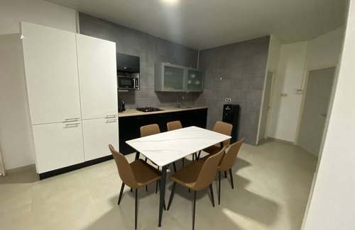 Paramaribo Casa | Knusse Vakantie Woning Voor Kort of Lang Verblijf. Volledige Gemeubileerd