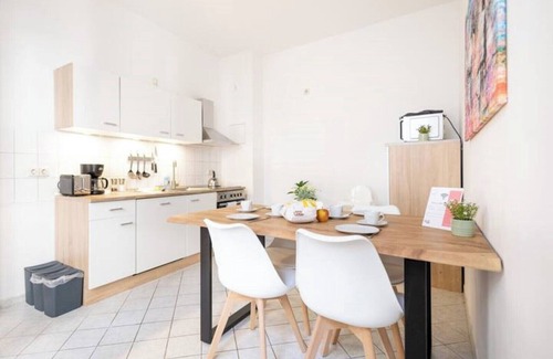 Altstadt Apartamento | ★ Ko-Living IX at the Opera | Right in the center | Free WiFi | Up to 4 people ★