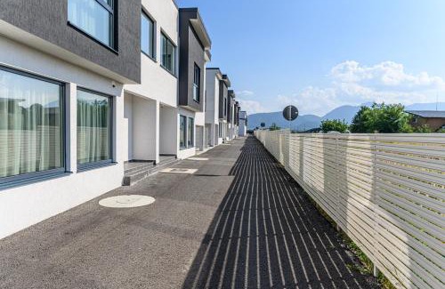 Brasov Apartamento | KOA - Street