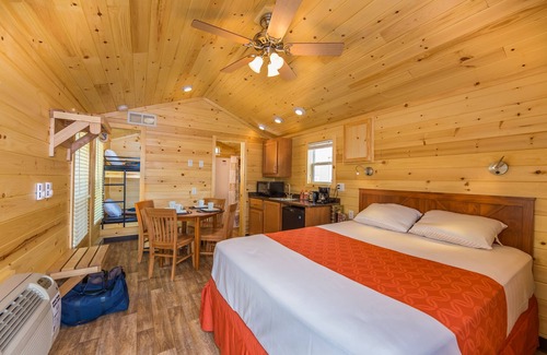 Irwin Cabina | KOA Style Cabin1 - Swan Valley RV Park. Short walk to the beautiful Snake River.