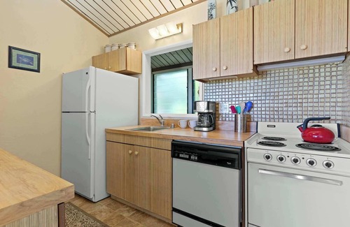 Keauhou Condominio | Koana's Ocean Hale Onsite Pool