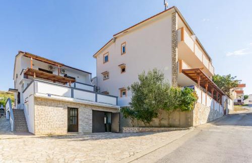 Metajna Apartamento | Kob Orog good location with sea views and modern decor