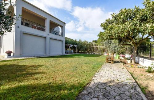 Pangaio Casa | "Kochili Villa" LUXURY VILLA