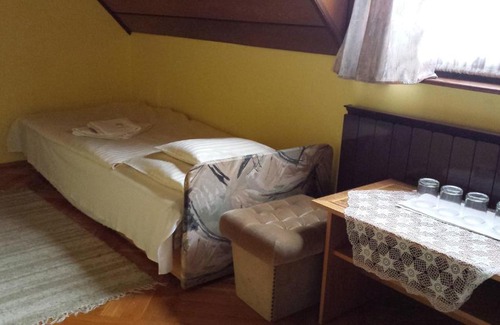 Komarom Cama Y Desayuno | Kocsis Panzió és Étterem