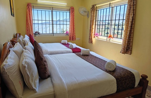 Vilpatti Hotel | Kodai Hillscape