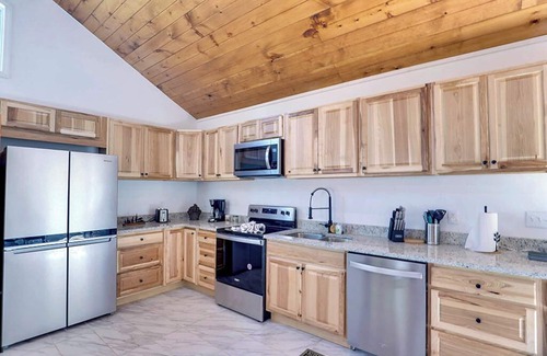 Kodak Cabina | Kodak - Deer Retreat - 3 bedroom - sleeps 6
