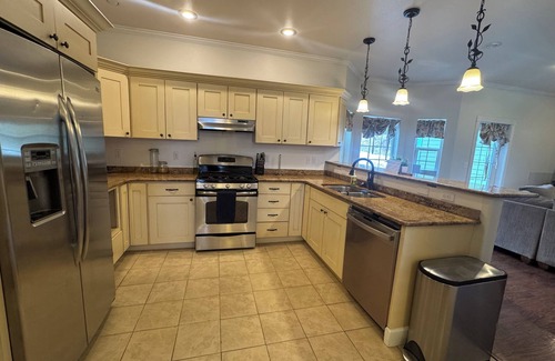 Chiniak Casa | Kodiak Retreat — Steps from Ocean, Near Olds River Trails & Great Fishing