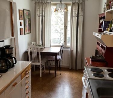 Tampere Casa | Kodikas makuuhuone yhteiskäytössä olevasta huoneistosta Tampere Kaleva