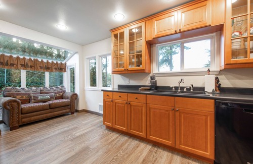 Maple Valley Cabina | Koi Story Cabin