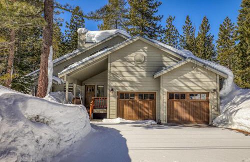 Truckee Casa | Kokanee at Tahoe Donner - Charming 3 BR - Pool Table - Fireplace - Amenity Access!