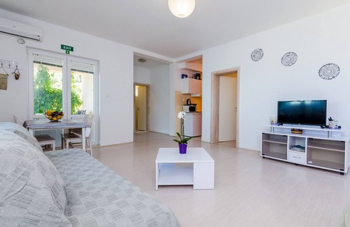 Krucica Apartamento | Apartamentos Kola's Mill - Apartamento Confort de una habitación con terraza y vistas al mar (A1)