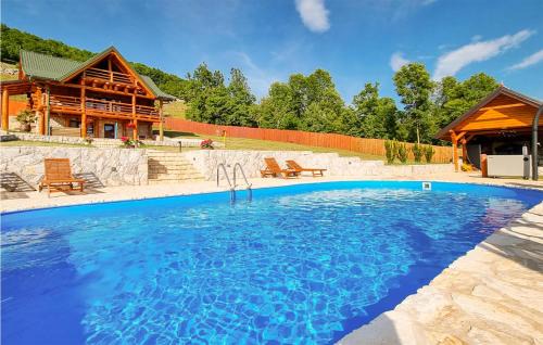 Gospic Casa | Kolibe Lika - Bellow The Hill