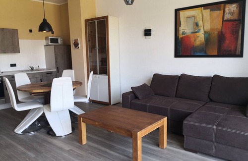 Stolpe Apartamento | Kolibri RE-05 - Cozy vacation apartment The Remise Kolibri RE-05 in a rural setting.