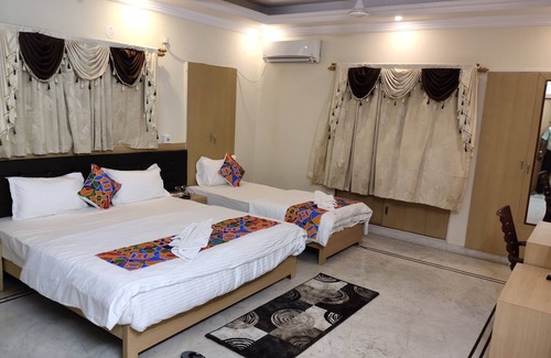 Sector II Casa | Kolkata Residency Guest House