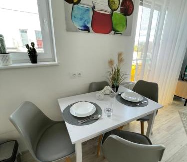 Bielsko-Biala Apartamento | !KOMFORT APARTAMENT KUSTRONIA Garaż Balkon Wanna