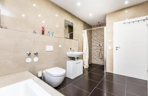 Rath-Heumar Apartamento | Komfort Design Wohnung Köln