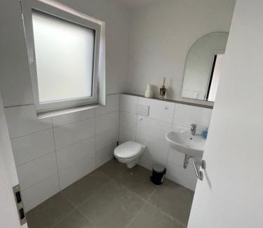 Hoevelriege Apartamento | Komfortable Gruppenunterkunft im Bielefeld