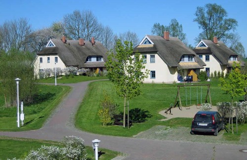 Puddemin Casa | Komfortables Reetdachferienhaus Hasel 1