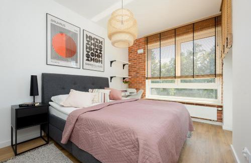 Bielany Apartamento | Komfortowy Apartament dla 4 osób z Parkingiem by Noclegi Renters