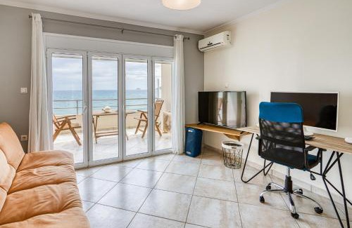 Mastichochoria Apartamento | Komi Shoreline Blue Window