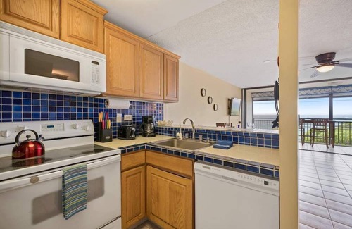 Historic Kailua Village Condominio | Kona Alii Oceanview Pool Shops & Restaurants