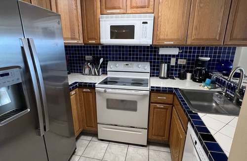 Historic Kailua Village Condominio | Kona Alii Oceanview Pool Shops & Restaurants