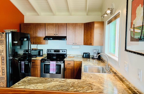 Honalo Casa | Kona Coffee Mountain Getaway, in Holualoa
