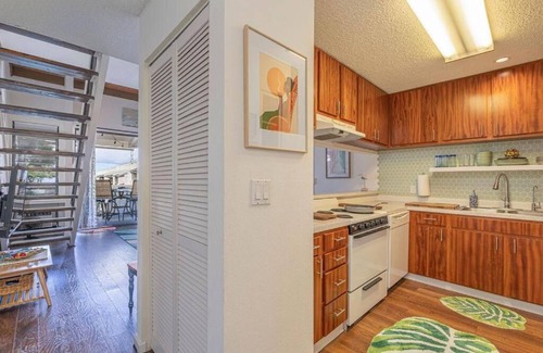 Historic Kailua Village Complejo | Kailua Kona Hawaii 2 bedroom Condo Sleeps 6
