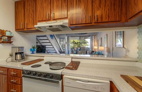 Historic Kailua Village Complejo | Kailua Kona Hawaii 2 bedroom Condo Sleeps 6