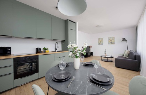 Targowek Apartamento | Kondratowicza 18 | Modern Apartment | Parking