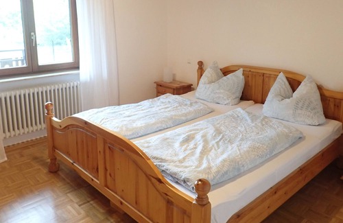 Untermunstertal Apartamento | Konradehof - Ferienwohnung " am Garten"