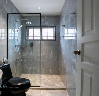 Teluk Cempedak Casa | Kontor Mansion - 3 mins to Teluk Chempedak Beach & Private Pool