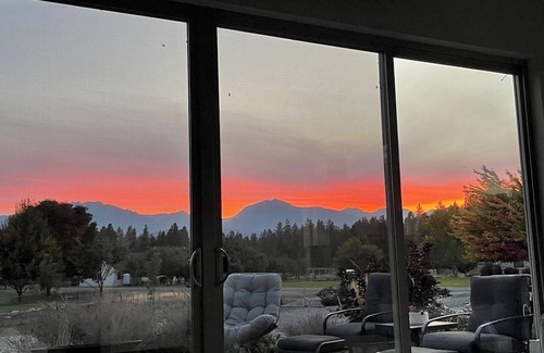 Libby Casa | Kootenai River Frontage with Panoramic Cabinet View