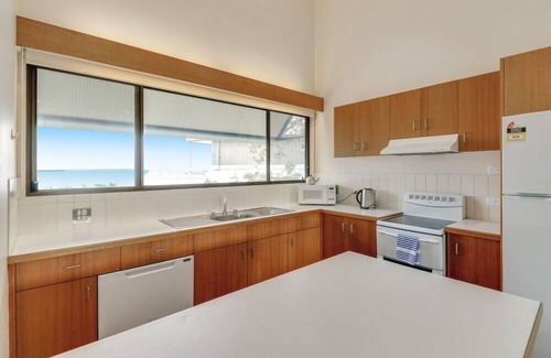 Metung Casa | Korak: una casa muy deseable ubicada en el prestigioso Shaving Point en Metung