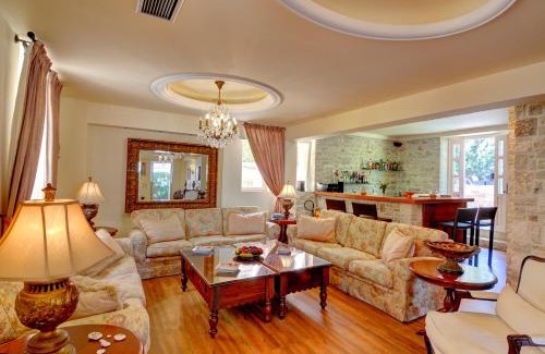Vathy Hotel | Korina Gallery Hotel