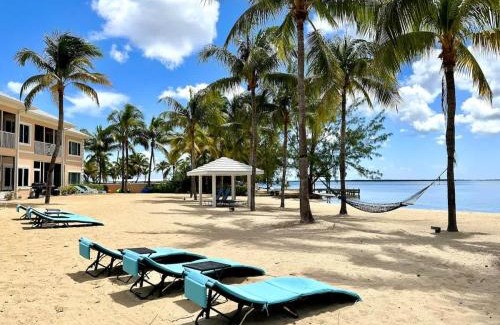 Rum Point Casa | Korner Kai Condo