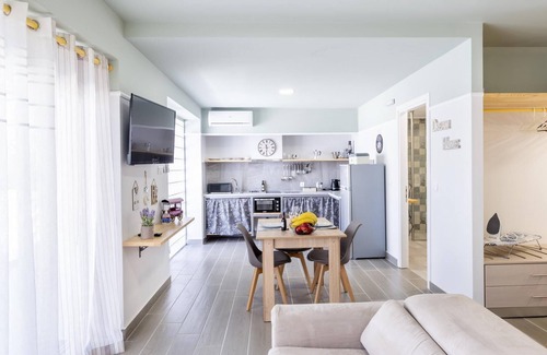 Kos Casa | Kos Paradise Poolside Retreat-endless Sunny Vibes